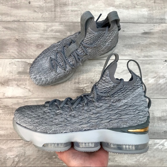 women's lebron shoes